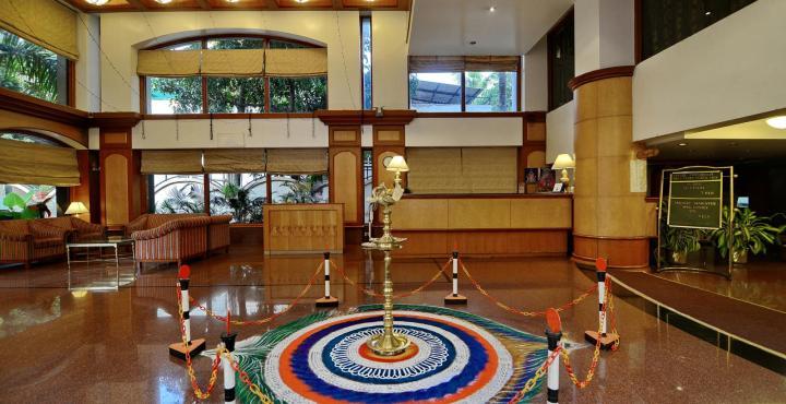 פונה The President Hotel Shivajinagar מראה חיצוני תמונה