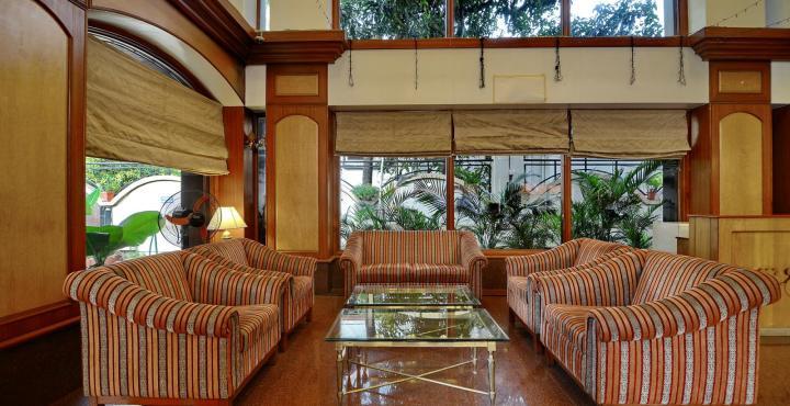 פונה The President Hotel Shivajinagar מראה חיצוני תמונה