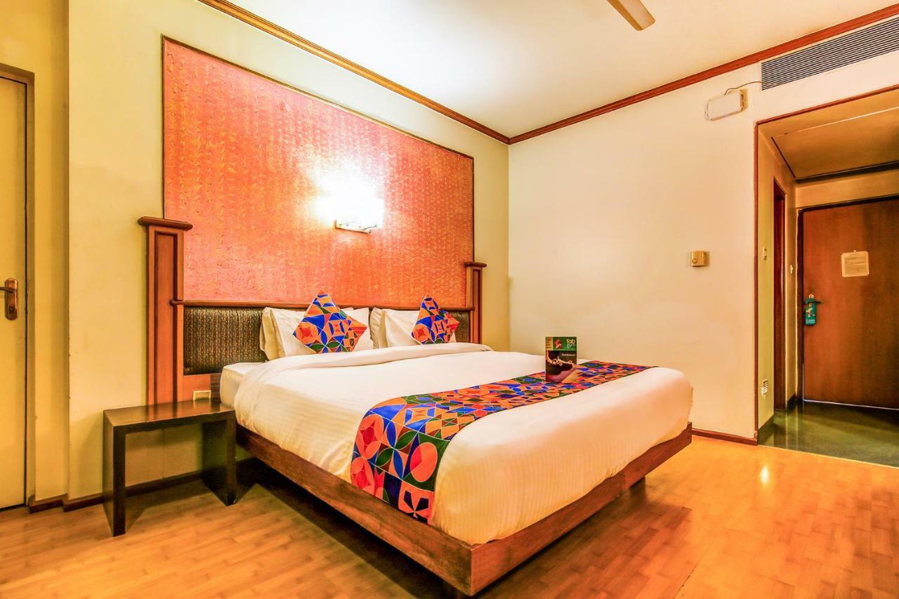 פונה The President Hotel Shivajinagar מראה חיצוני תמונה