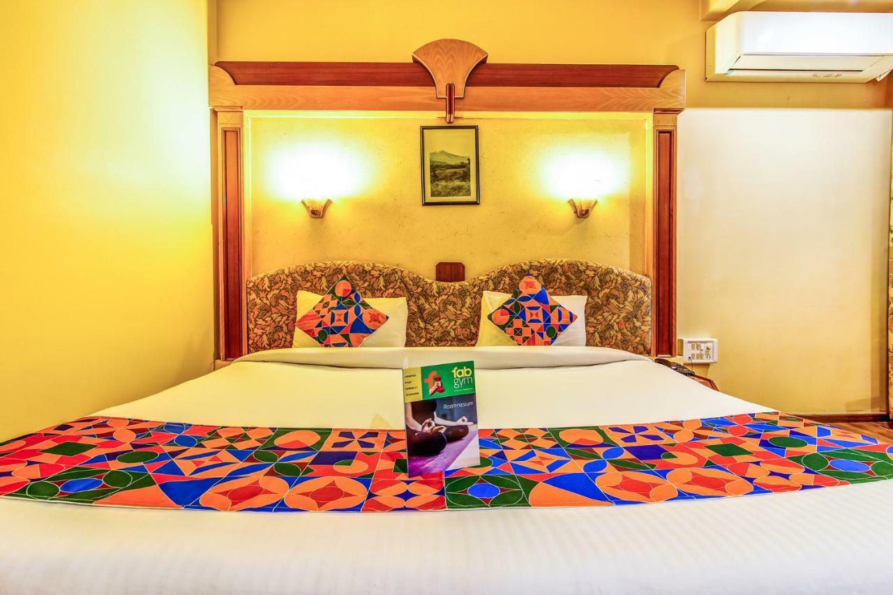 פונה The President Hotel Shivajinagar מראה חיצוני תמונה