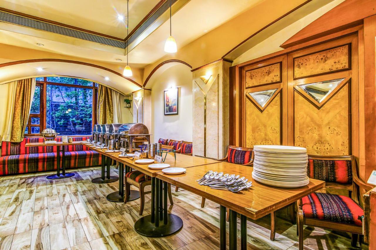 פונה The President Hotel Shivajinagar מראה חיצוני תמונה