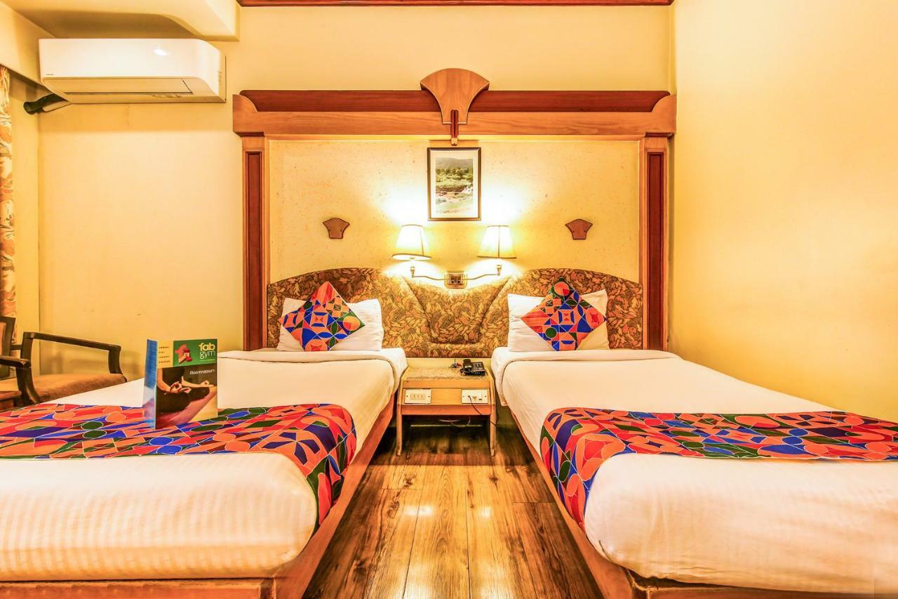 פונה The President Hotel Shivajinagar מראה חיצוני תמונה