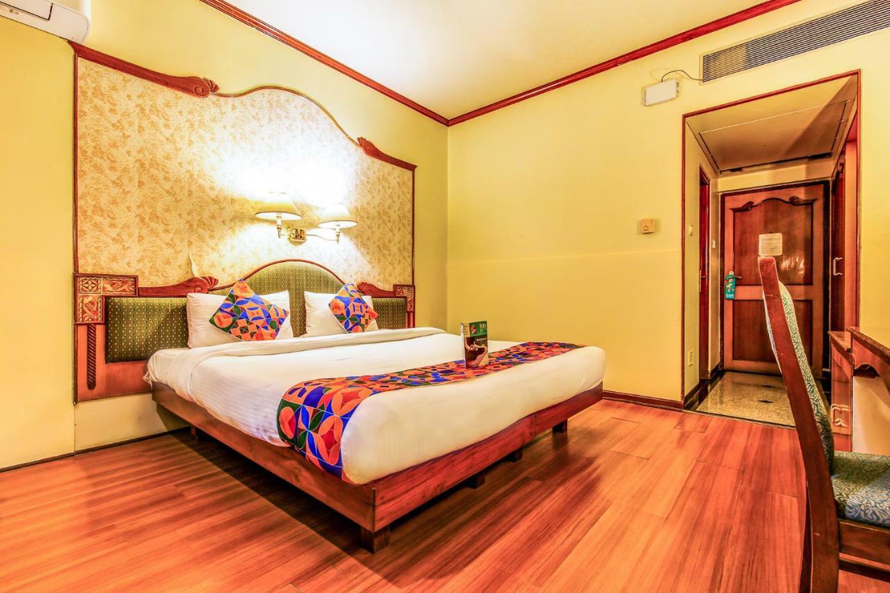 פונה The President Hotel Shivajinagar מראה חיצוני תמונה