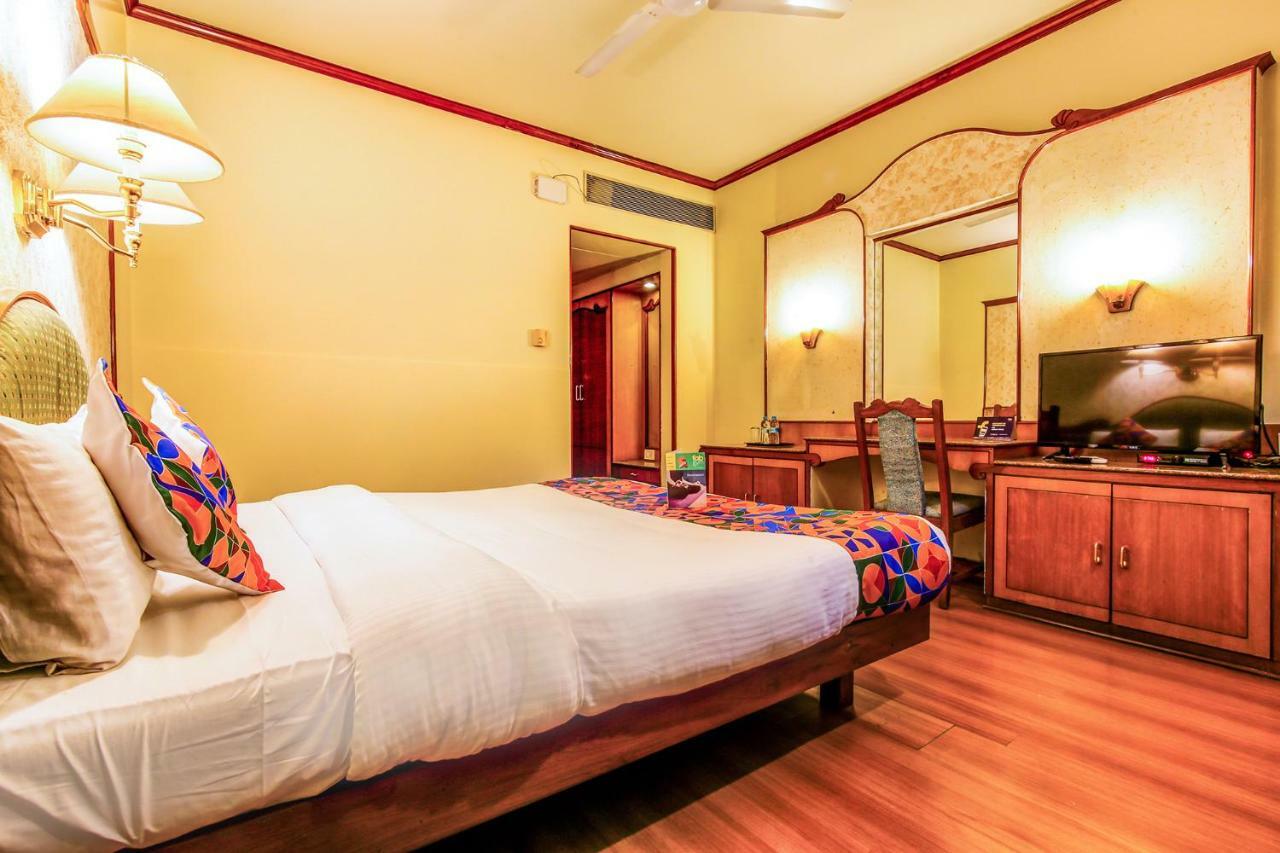 פונה The President Hotel Shivajinagar מראה חיצוני תמונה