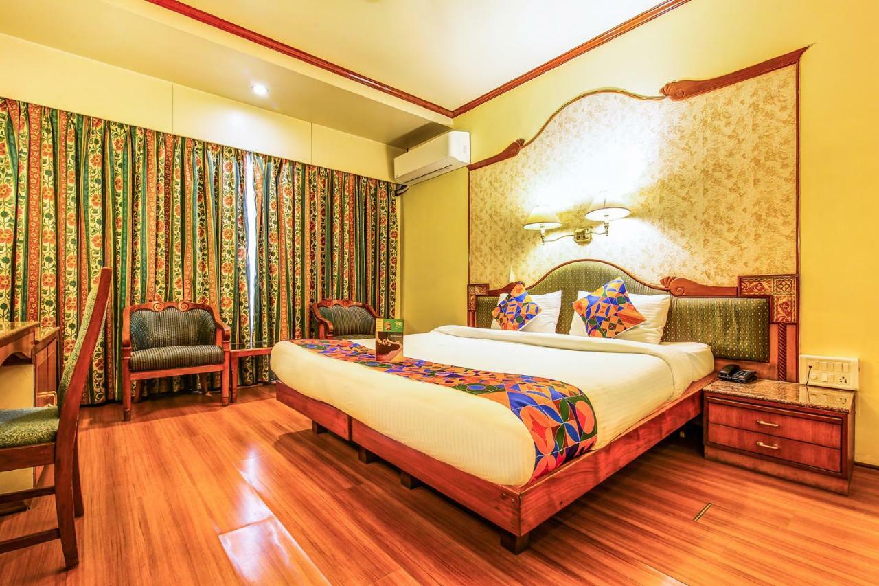 פונה The President Hotel Shivajinagar מראה חיצוני תמונה